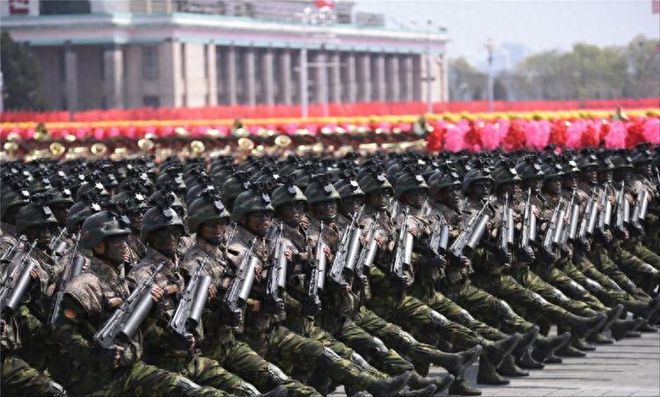 閱兵式的重要性，彰顯國(guó)威、凝聚民心與展示軍事力量，閱兵式的意義，彰顯國(guó)威、凝聚民心與展示軍事力量風(fēng)采