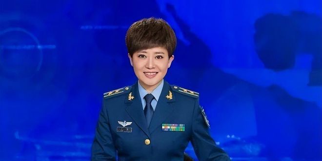軍事節(jié)目女主持人，閃耀熒屏的星光，軍事節(jié)目女主持人，熒屏上的璀璨星光