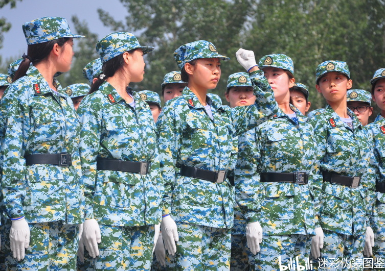 軍訓(xùn)服，時(shí)尚與功能的完美結(jié)合，軍訓(xùn)服，時(shí)尚與功能交融的完美典范