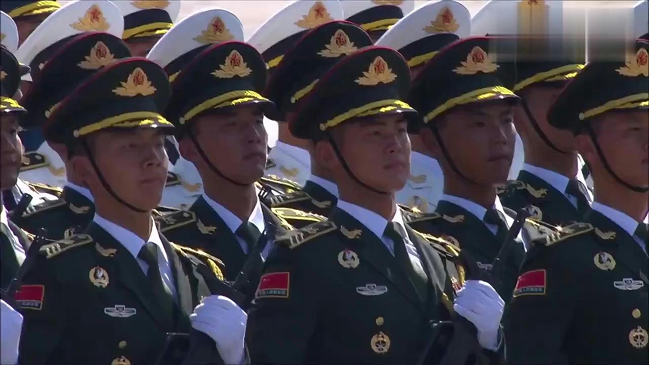 三軍儀仗隊霸氣視頻，展現(xiàn)雄壯軍威與卓越風(fēng)采，三軍儀仗隊雄壯風(fēng)采霸氣展現(xiàn)視頻，彰顯卓越軍威與風(fēng)采