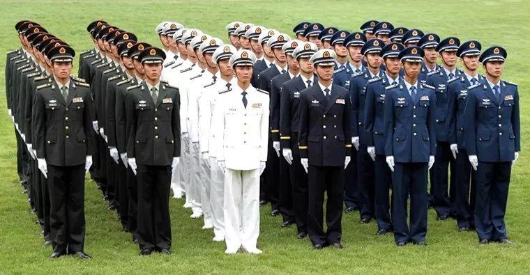 解放軍最新夾克作業(yè)服，設(shè)計(jì)特點(diǎn)與優(yōu)勢(shì)分析，解放軍最新夾克作業(yè)服設(shè)計(jì)特點(diǎn)與優(yōu)勢(shì)解析