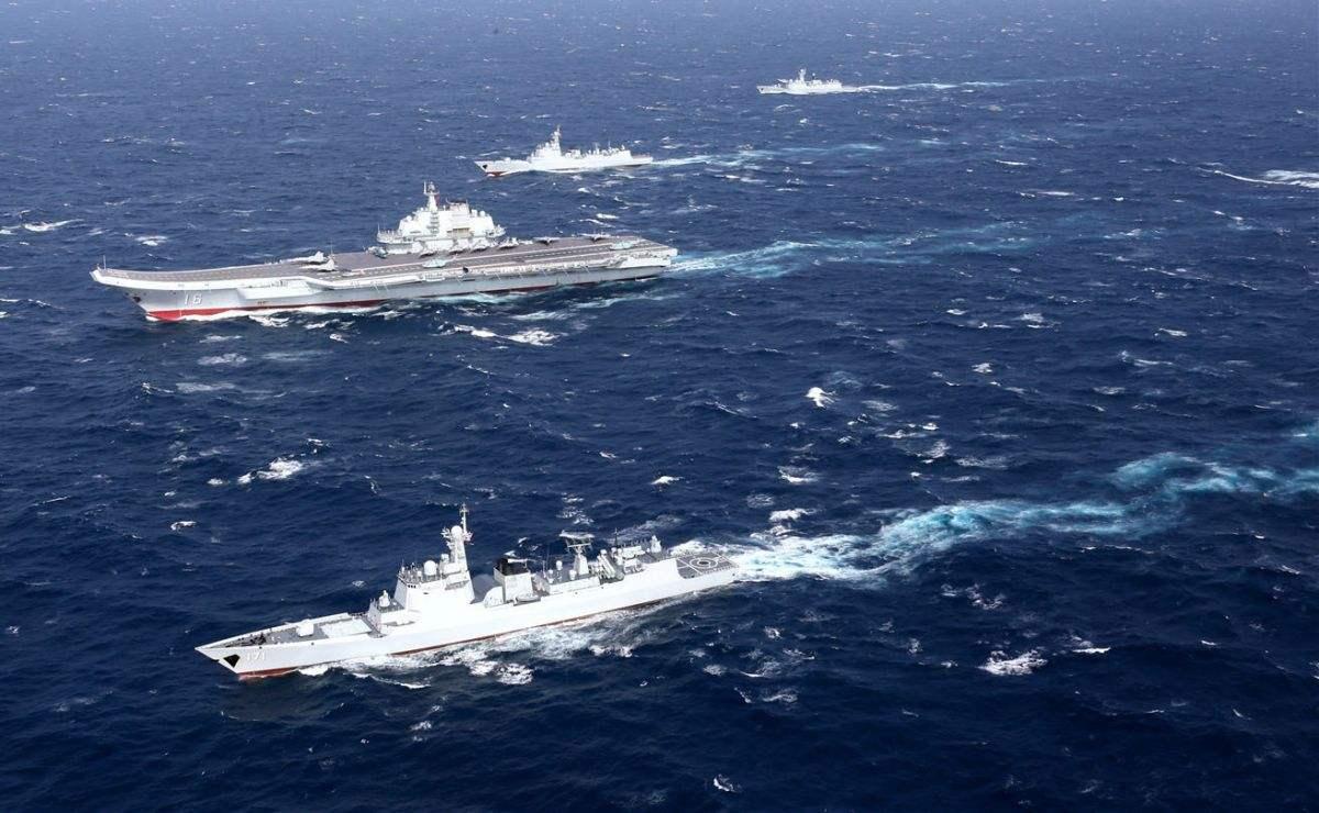 聚焦國際海域，中國戰(zhàn)艦圍觀英艦背后的故事，聚焦國際海域，中國戰(zhàn)艦視角下的英艦背后故事