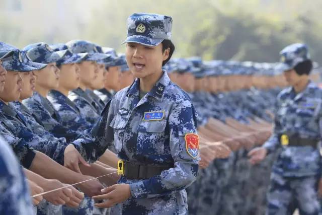 大學生女兵容易被錄取嗎？解析影響因素與機會平等，女大學生兵錄取機會解析，影響因素與平等權(quán)益探討