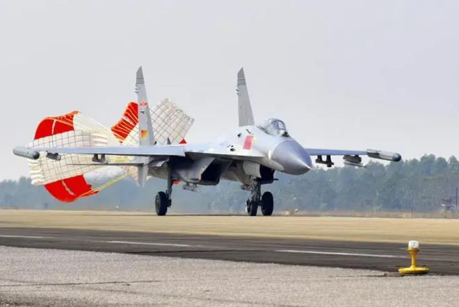 連云港軍用機場殲-11，揭秘軍事航空的神秘面紗，揭秘連云港軍用機場殲-11軍事航空的神秘面紗
