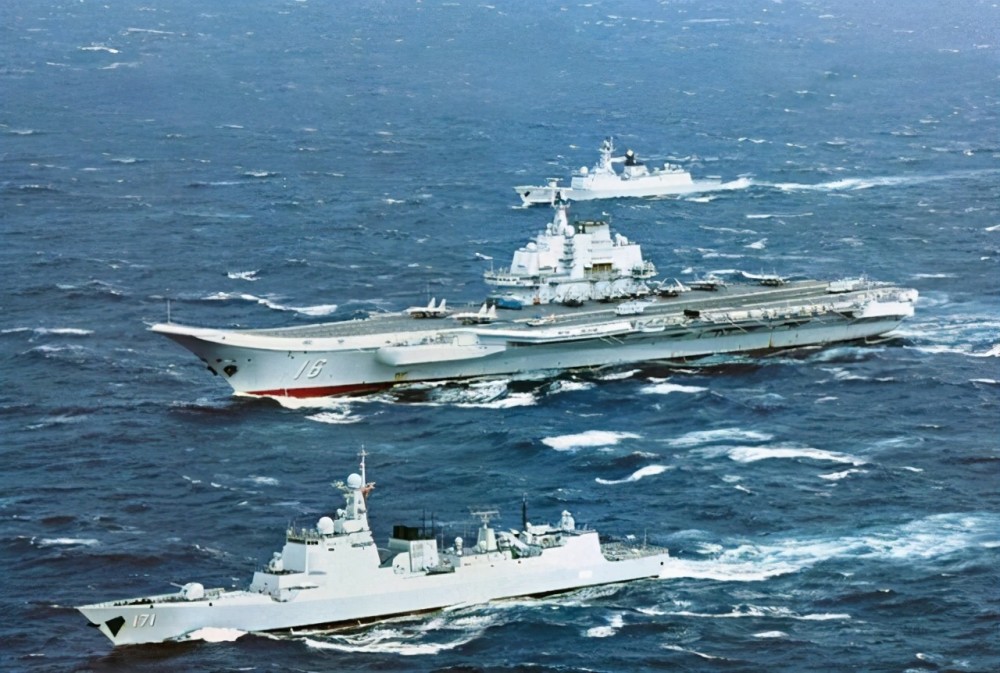 山東艦與伊麗莎白女王號(hào)，兩大戰(zhàn)艦的對(duì)比，山東艦與伊麗莎白女王號(hào)戰(zhàn)艦對(duì)比解析