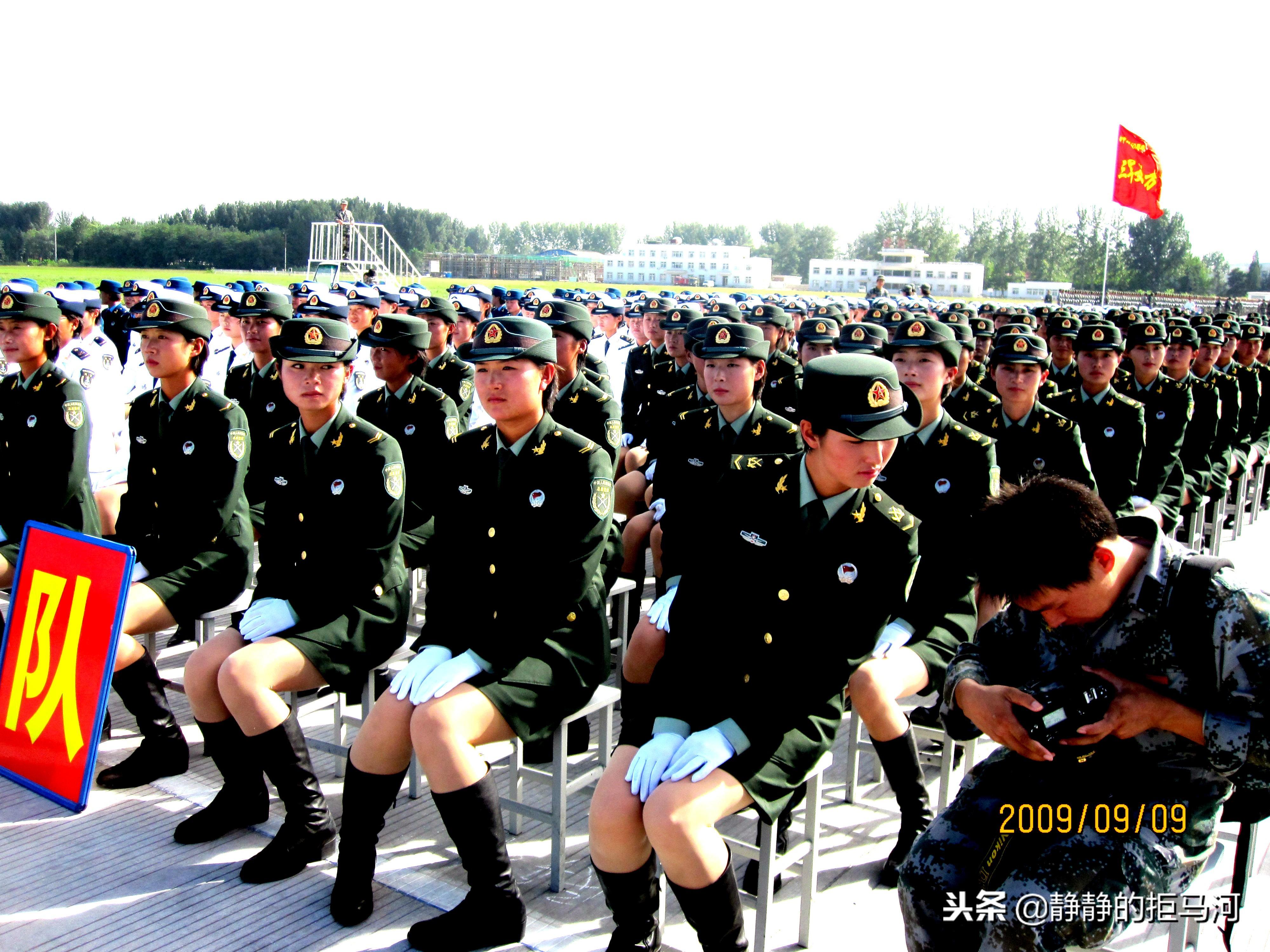 閱兵扭錯頭的士兵怎么樣了？深入了解事件背后的故事，閱兵扭錯頭的士兵后續(xù)如何？事件背后的故事揭秘