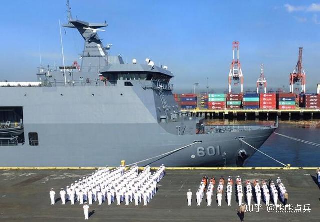 中國(guó)海軍節(jié)閱兵，展現(xiàn)中國(guó)力量的壯麗畫(huà)卷——紀(jì)念中國(guó)海軍節(jié)2022年盛大閱兵活動(dòng)，中國(guó)海軍節(jié)盛大閱兵，展現(xiàn)力量與榮耀的壯麗畫(huà)卷 2022年紀(jì)念活動(dòng)回顧