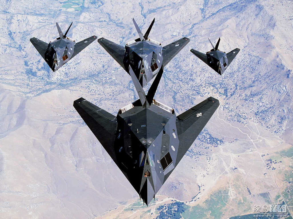 揭秘F-117隱形戰(zhàn)斗機(jī)，空戰(zhàn)傳奇的先驅(qū)之作，F(xiàn)-117隱形戰(zhàn)斗機(jī)，空戰(zhàn)傳奇的先驅(qū)揭秘