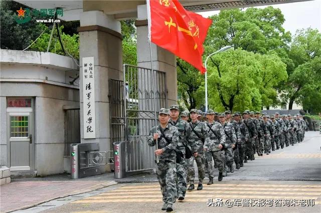 軍事院校分?jǐn)?shù)線詳解，如何把握入學(xué)門檻？，軍事院校分?jǐn)?shù)線詳解，如何把握入學(xué)門檻與提高錄取機(jī)會(huì)？