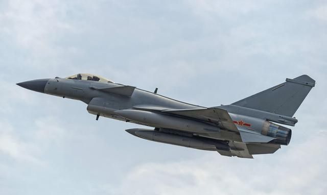 揭秘殲-10戰(zhàn)斗機高清大圖，性能、特點與全球地位，殲-10戰(zhàn)斗機深度解析，高清圖像、性能特點與全球地位