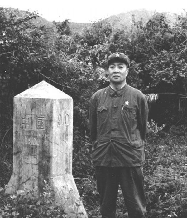 獨(dú)一無(wú)二的少將連長(zhǎng)——一位英雄的故事，獨(dú)一無(wú)二的少將連長(zhǎng)，英雄傳奇故事