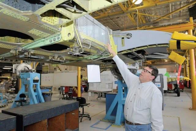 揭秘A-10攻擊機，強大的空中霸主，揭秘強大空中霸主，A-10攻擊機深度解析