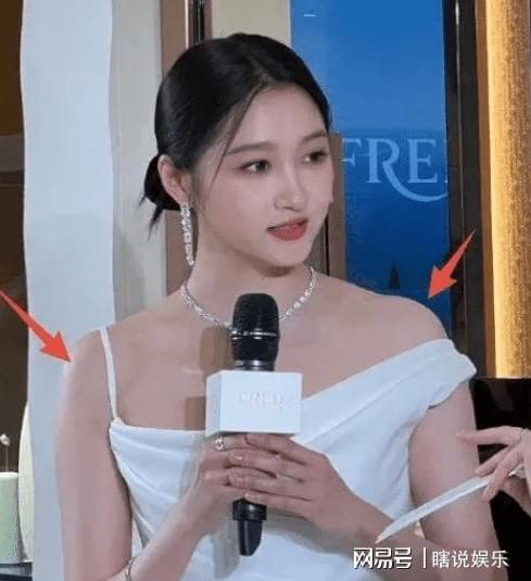 關(guān)于關(guān)曉彤懷孕傳聞的真相探索，關(guān)曉彤懷孕傳聞?wù)嫦嘟颐? width=