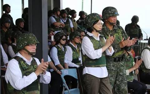 凌晨臺(tái)海突然行動(dòng)，深度解析背后的原因與意義，凌晨臺(tái)海行動(dòng)揭秘，背后原因與意義深度解析