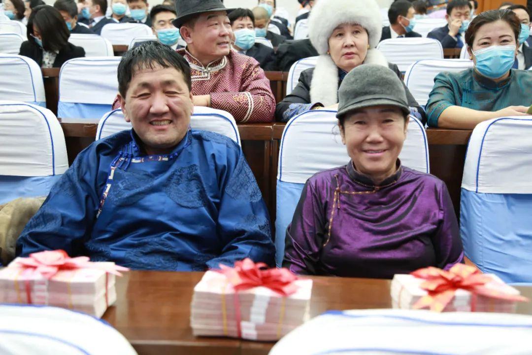 額濟(jì)納旅行社旅游報(bào)價(jià)詳解，額濟(jì)納旅行社旅游報(bào)價(jià)全面解析