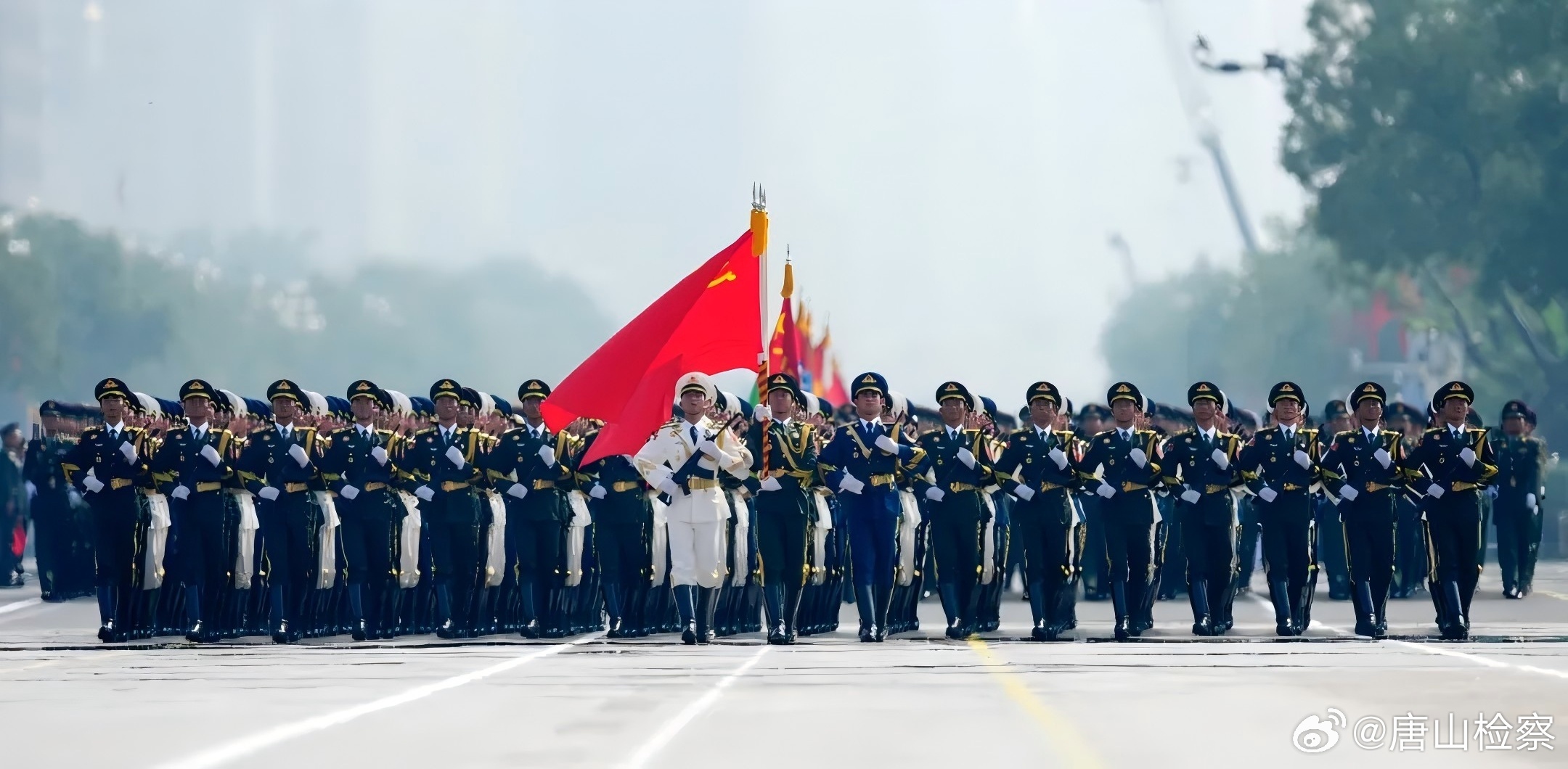 大閱兵視頻完整版，回顧歷史，展望未來(lái)，大閱兵回顧歷史，展望未來(lái)，視頻完整版震撼呈現(xiàn)