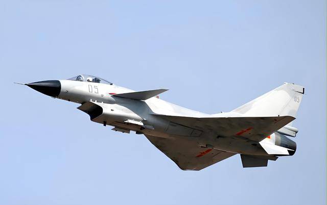 殲-10D交付中國(guó)，揭示其重要性及未來(lái)展望，殲-10D交付中國(guó)，揭示其戰(zhàn)略意義及未來(lái)展望